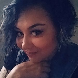 Meet your Posher, Paola